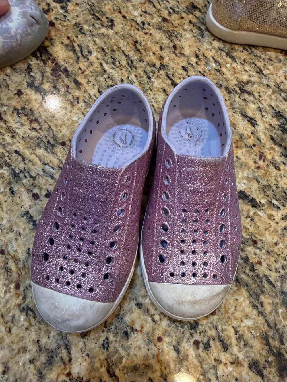 Native Glitter Slip-On Kids - 10
